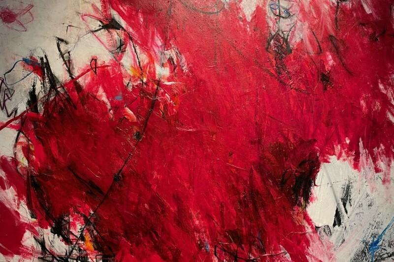 Des chefs-d’œuvre de la sculpture française classique exposés dans une galerie d’un grand musée, illustrant l’héritage artistique dans les met art galleries